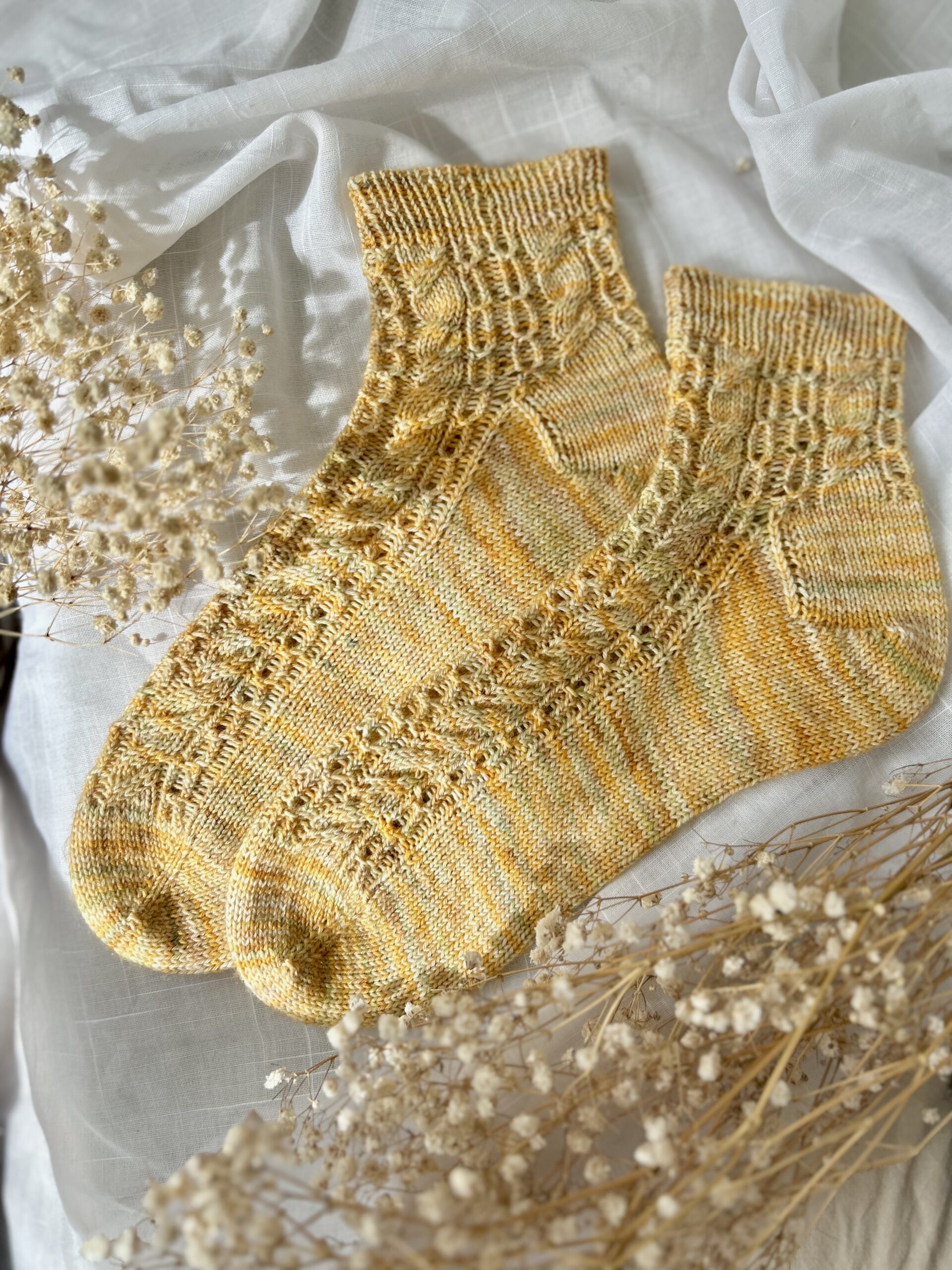 Wzór SUNLACE SOCKS - Dziergane Niebo - obrazek 2