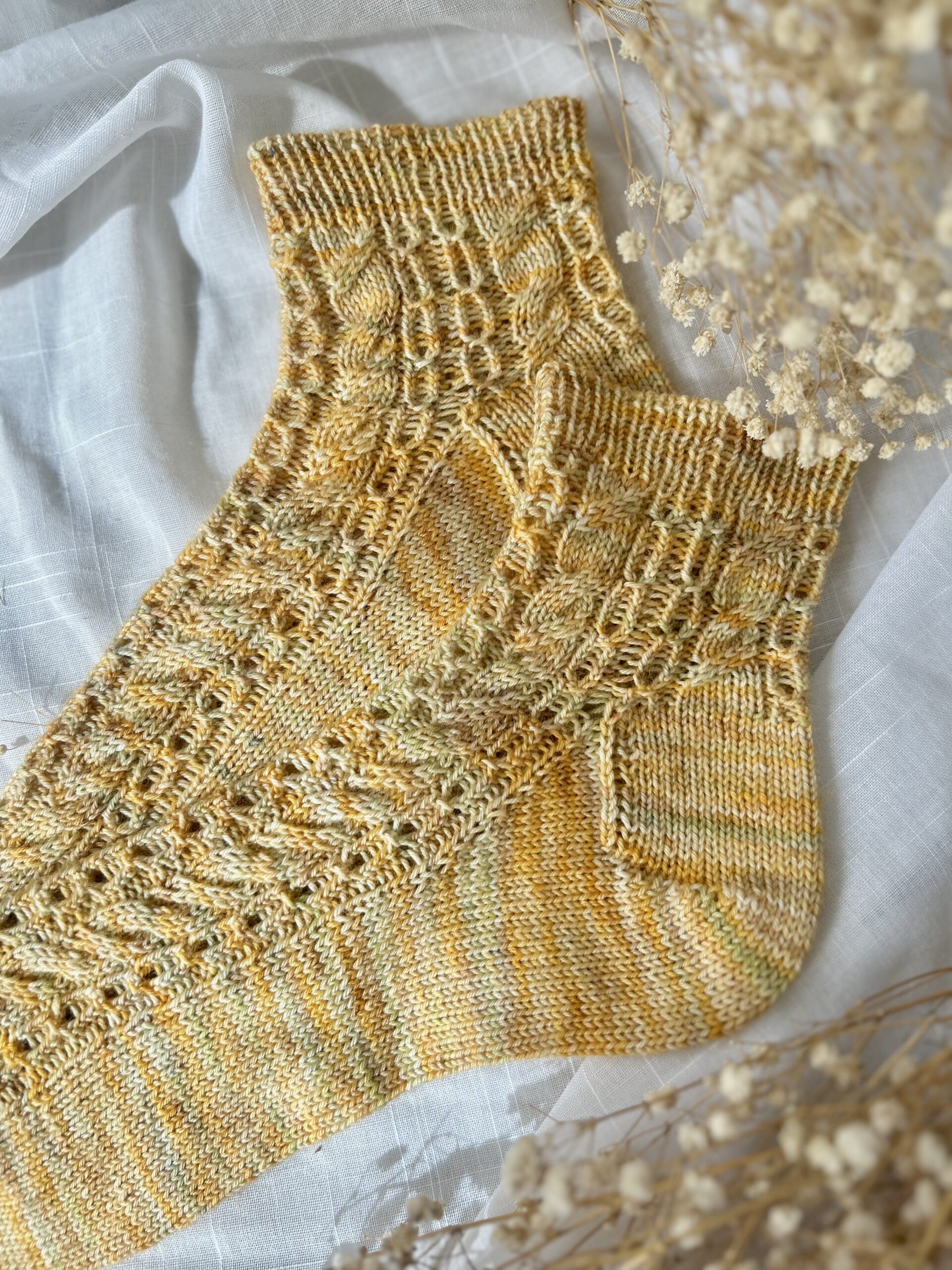 Wzór SUNLACE SOCKS - Dziergane Niebo - obrazek 3